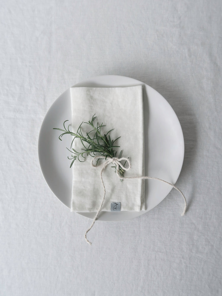
                  
                    Albin & Tyne 100% Linen napkins (set of 4) - Off-White
                  
                