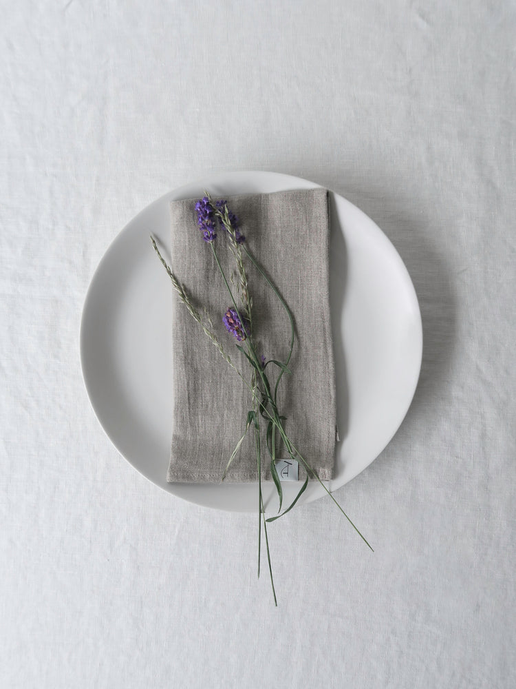 
                  
                    Albin & Tyne 100% Linen napkins (set of 4) - Natural/Taupe
                  
                